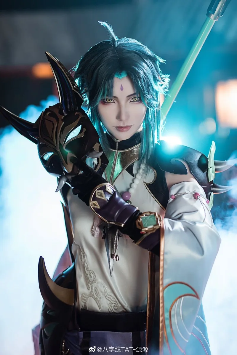 Hình ảnh của cô gái xinh đẹp cosplay lien Quan Mobile