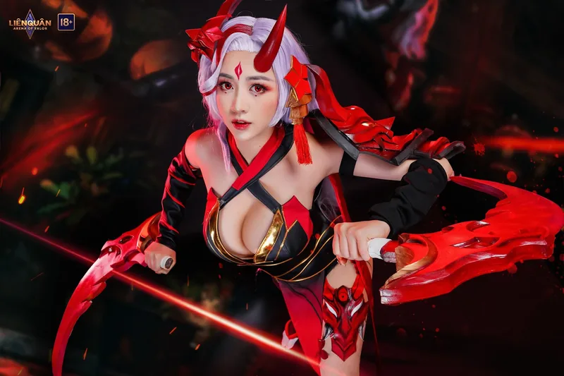 Ảnh cosplay lien Quan di động của cô gái xinh đẹp