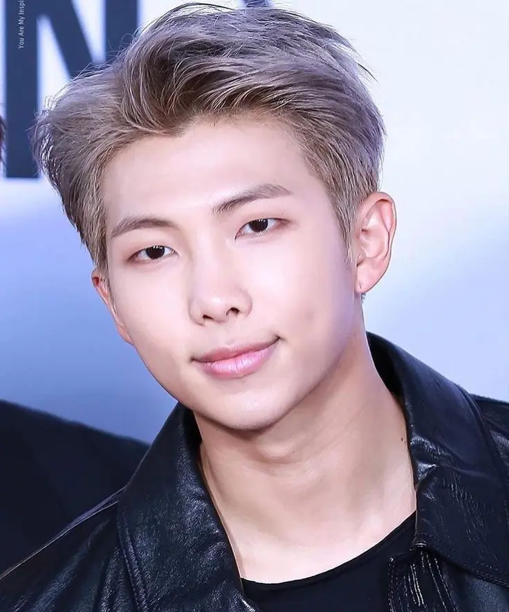 RM BTS trông thân thiện