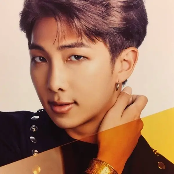 Rm bts với nụ cười ấm áp