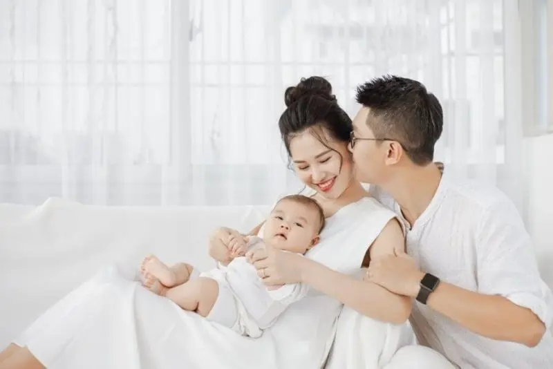 Happy Family Photo 3 Người luôn đồng hành cùng