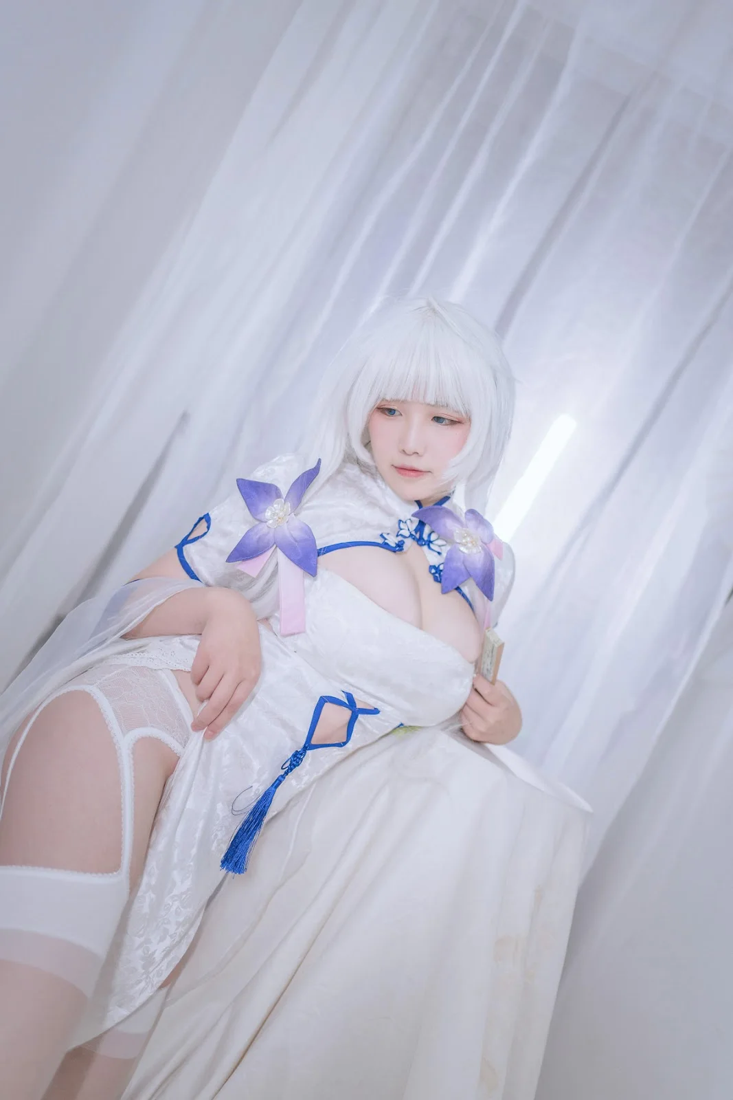 Cảm nhận sự tươi mới trong bức ảnh cô gái cosplay anime.