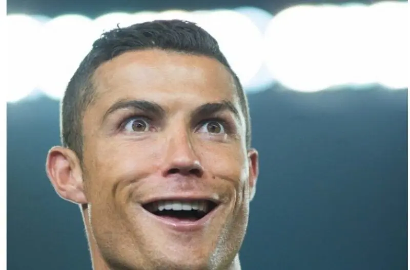 Meme ronaldo độc đáo để mang lại tiếng cười