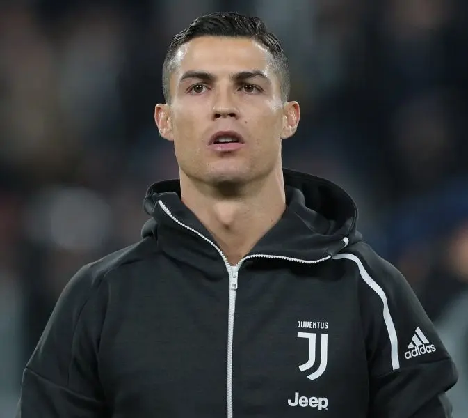 Ronaldo đẹp trai với ánh sáng tự nhiên