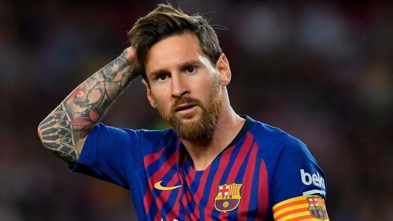 Messi đẹp trai và hình thức đỉnh trên sân