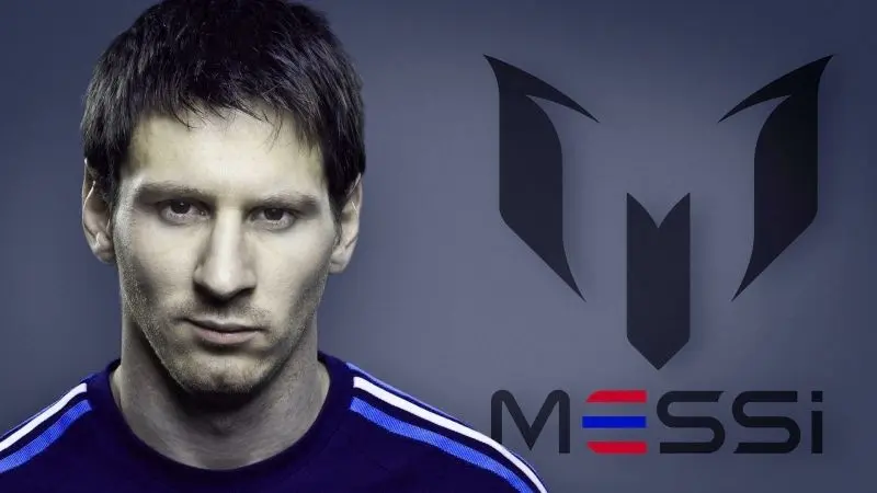 Ảnh của người chơi Messi đẹp trai khi dẫn bóng qua đối thủ