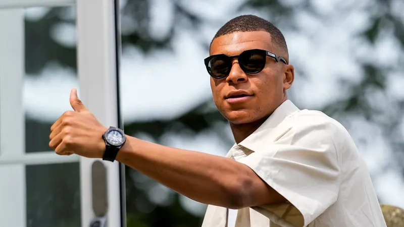 Ảnh đẹp trai Mbappe và sự quyến rũ không thể phủ nhận