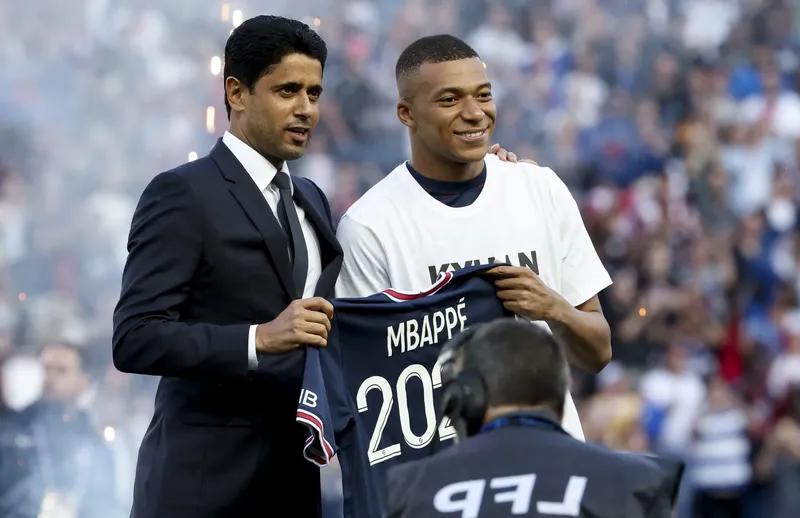 Mbappe đẹp trai trong mọi khoảnh khắc ấn tượng