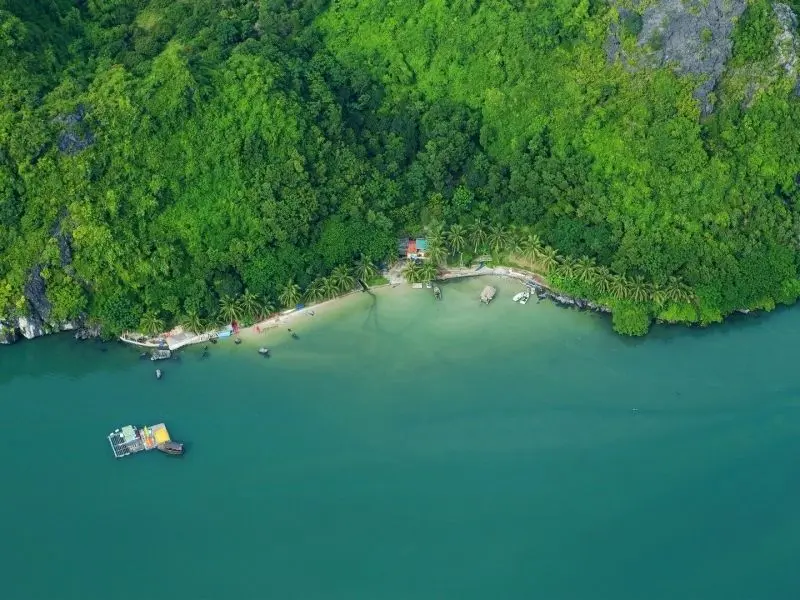 Hình ảnh chi tiết của Ha Long Bay hùng vĩ