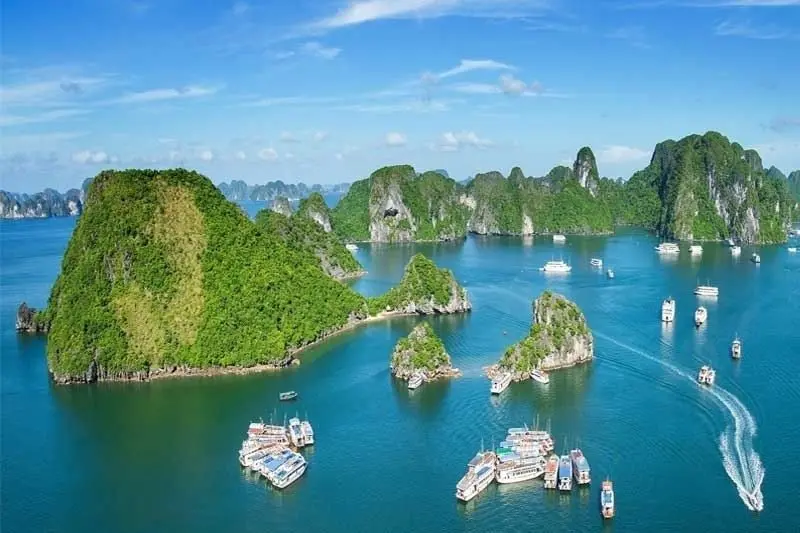 Hình ảnh của Ha Long Bay luôn thu hút mọi ánh mắt