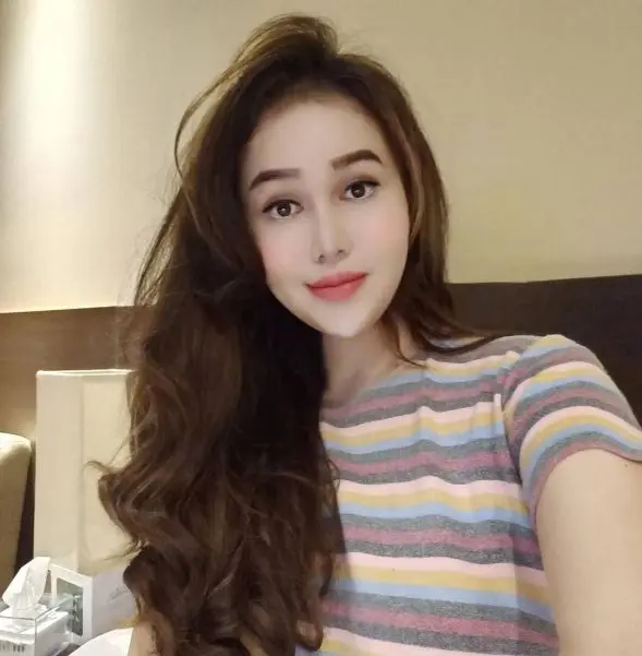 30 -Year -old cô gái nhưng trẻ như 18+ 27