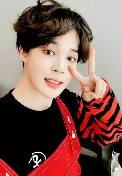 Jimin bts và nụ cười thân thiện