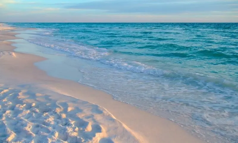 Tận hưởng những khoảnh khắc yên bình của Blue Beach.